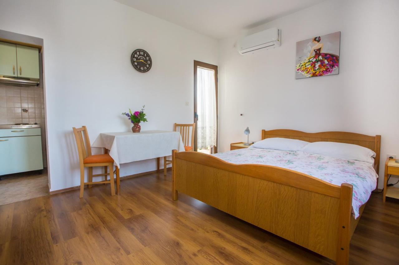 Apartment Anna Poreč Exteriör bild